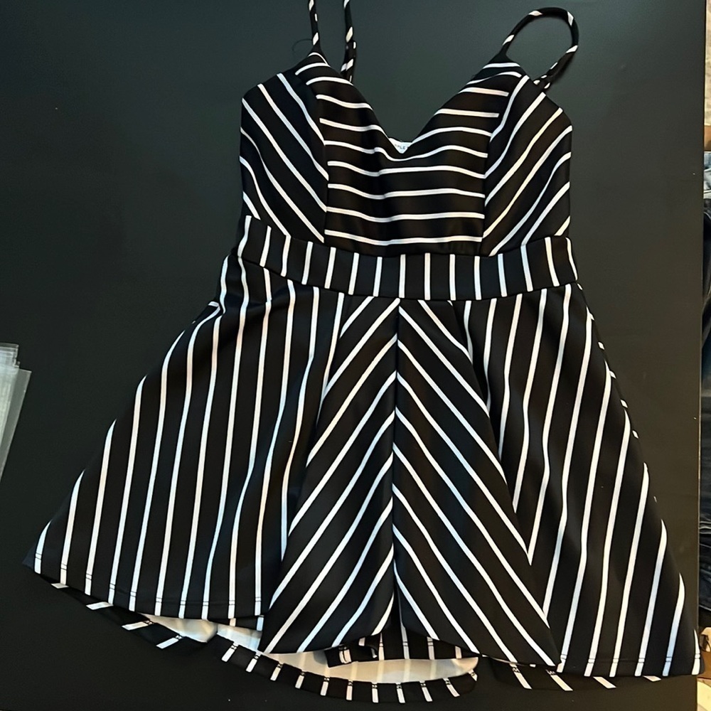 Purple Snow black and white stripes shirt romper Sz M‎